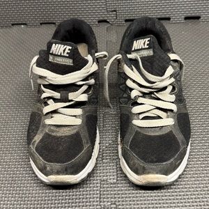 Nike Air Relentless 2 Sneakers